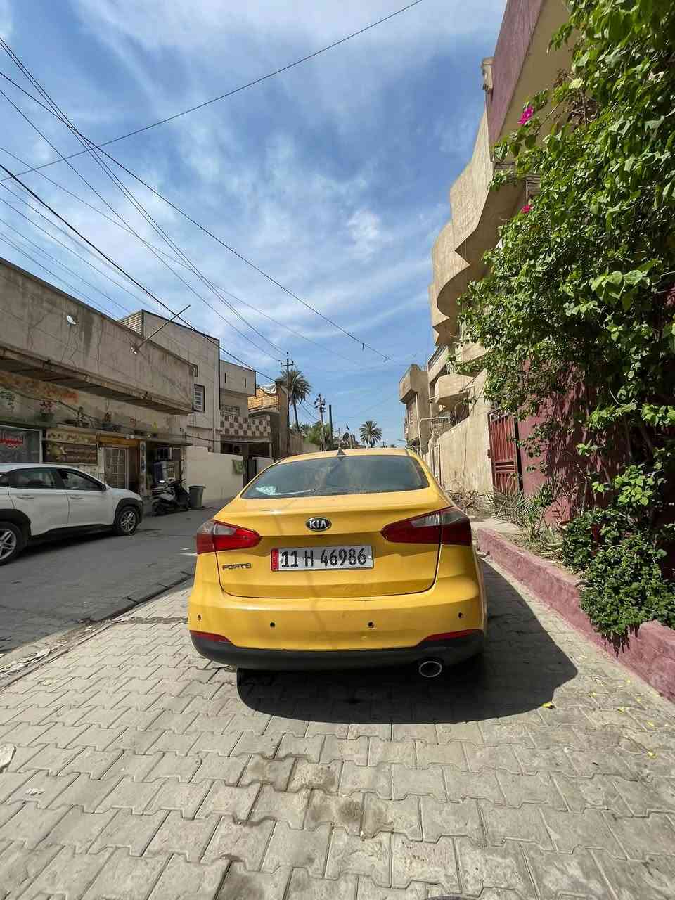 السلام عليكم سياره فورتي موديل 2015 مكينه كير كفاله بيه منظومه غاز او بيه منظومه تبريد جديده السياره حلوه او ما بيه اي نقص هديه غرامات صفر مكاني بالمنصور سعر السياره 95 ورقه او بيه شي بسيط ***********
