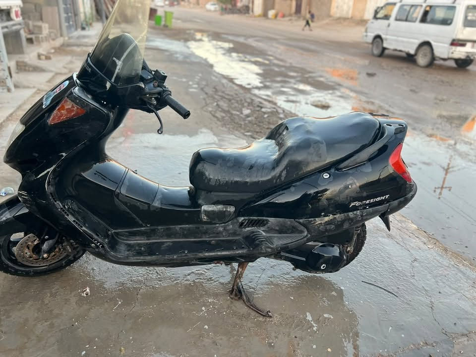 سلام عليكم
دراجه كايمه أبيع كوم حديد 

لحد يكلي شبيه 
سعره ب ١٥٠ قفل 
مكاني بابل جبله 
‏***********
