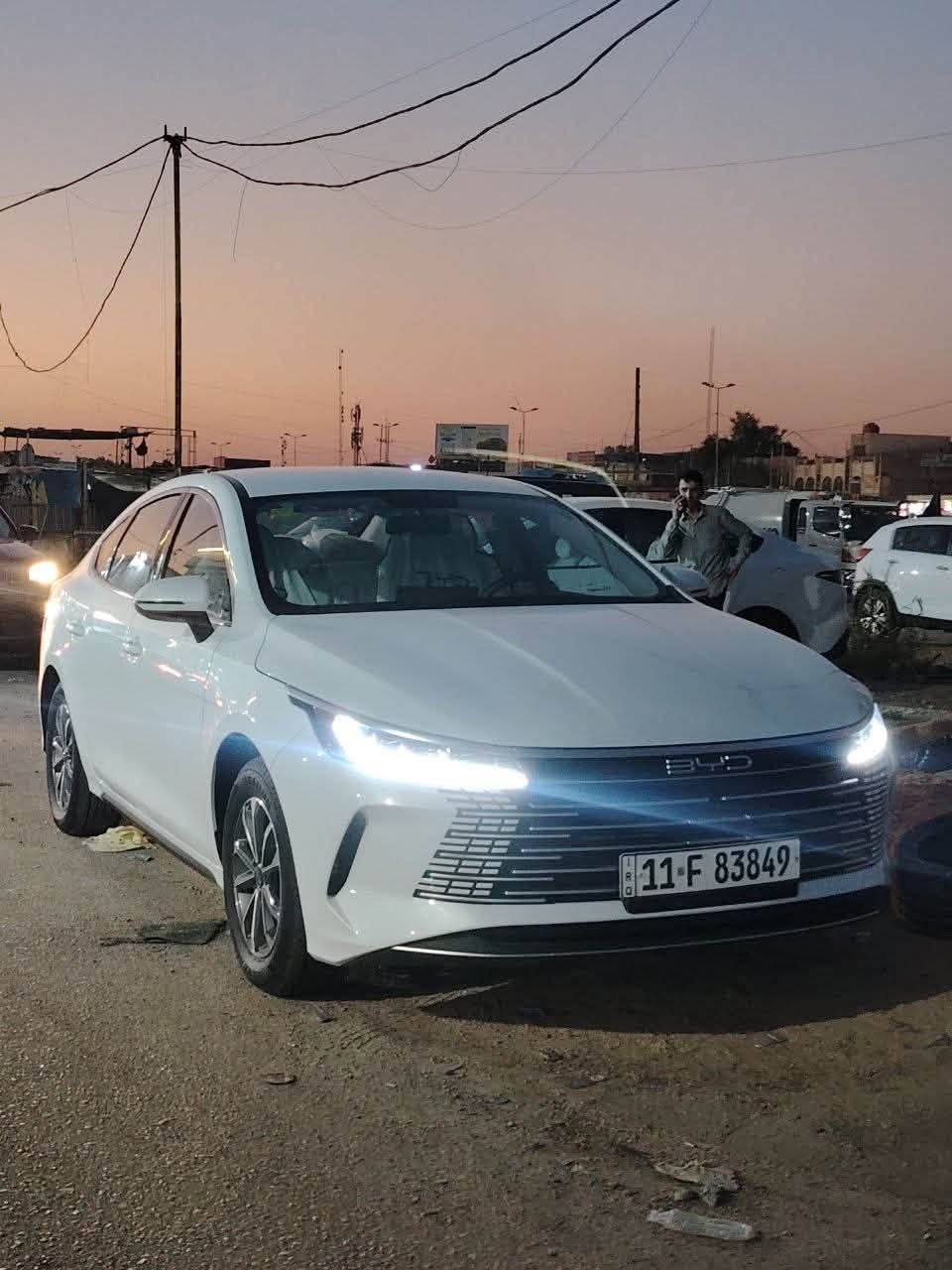 السلام عليكم ..
BYD دسترويال 
موديل 2025
ملاحضة// السيارة جديدة مكفولة كفالة عامة ماشية 7000
المواصفات//
بصمة ✅
فتحة سقف ✅
ترحيب ابواب ✅
مري طبك✅
لد امامي ✅
شاشة جبيرة✅
شاشة تدوير 360 درجة ✅
اشاير بل مري ✅
كير موس✅
قطعتين تبريد ✅
تشغيل ذكي ✅
شاحن كهربائي✅
العنوان // معارض البياع الشارع الاول✅
السعر// 135الف دولار مجال بسيط جداً حك الجية 
للستفسار //***********
