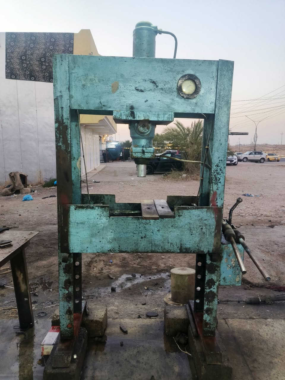 سلام عليكم بريس اصلي صنع يدوي سعر مليون ونص ستفسار مرسله رقم ***********

