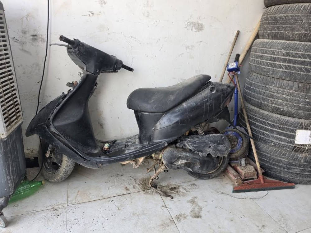 دراجات للبيع فورزه أوراق كامله مكينه ما مفتوحه صالنصه رياضي.....
ذبانه ساسوكي رياضي كايمه ومتروكه صالها فتره .....
ذبانه يوماهي ٩ زروف شغاله مكينه مفتوحه  تايراتها جدد ونضيفه ....
للاستفسار ومعرفه الأسعار الاتصال على الرقم التالي *********** غير متواجد على الفيس بوك ..مكلف بالنشر عمارة, ميسان

