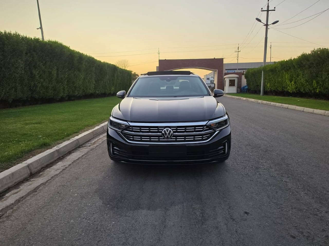Volkswagen jetta SEL 2024
رنەگی رەش
ناو 10 رەنگ
راگری نشیوی
كاميرا 360
گوشین ساردو گەرم
سلايد
به سمه شەغال
ديار يكرنى خیرایی
هه سته وه ری باران
ئاوینه ی رادار
کونترولی پله ی گه رمی ئوتوماتیکی
سسته می کوژانه وه ی ترافیک لایت
لایتی پیشه وه ی زینون لید
قوفلی ده رگاکان
کونتر و لكردنی خزان
سوكان هيته ر
شاشه ی داشبورد
رووناكی ده وروبه ری ژوره وه
ئه پل کار پله ی
ABS
رادار
بارگاوی که ره وه ی بیته
قوفلی سه لامه تی مندال
سیسته می یارمه تیدانی قه ره بالغى هاتووچو
زۆر موسەفاتی تر؟؟؟
چاملخ بۆنید سبوخە بێ ژۆرێ
ارباک سیستەمە
*********** أربيل, العراق

