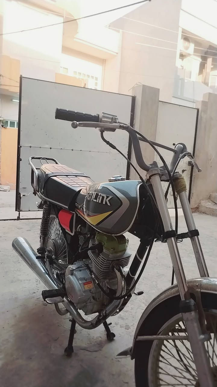 سلام عليكم مطور تيكر لبيع  محرك مامفتوح مطورر جديد يشغل وتطلع ول سعر 350
*********** وبي مجال قليل لشري تصل عل راقم
