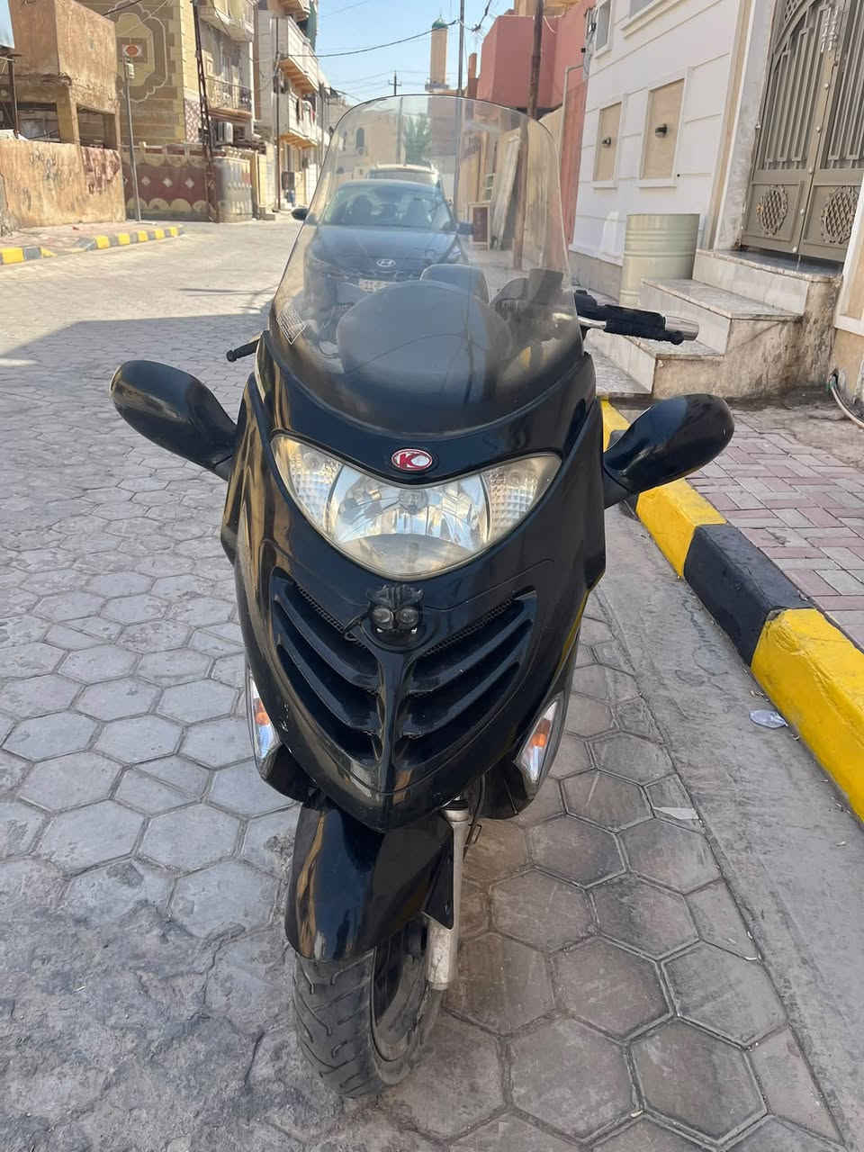 سلام عليكم 
موطور كايمكو للبيع 
محرك اخرس بلادي !!🚀
تايرات جدد كشر نضيف الموطور بعده جديد
السعر 11ورقه !!
العنوان الرمادي 
إذا شراي اتصل ***********
