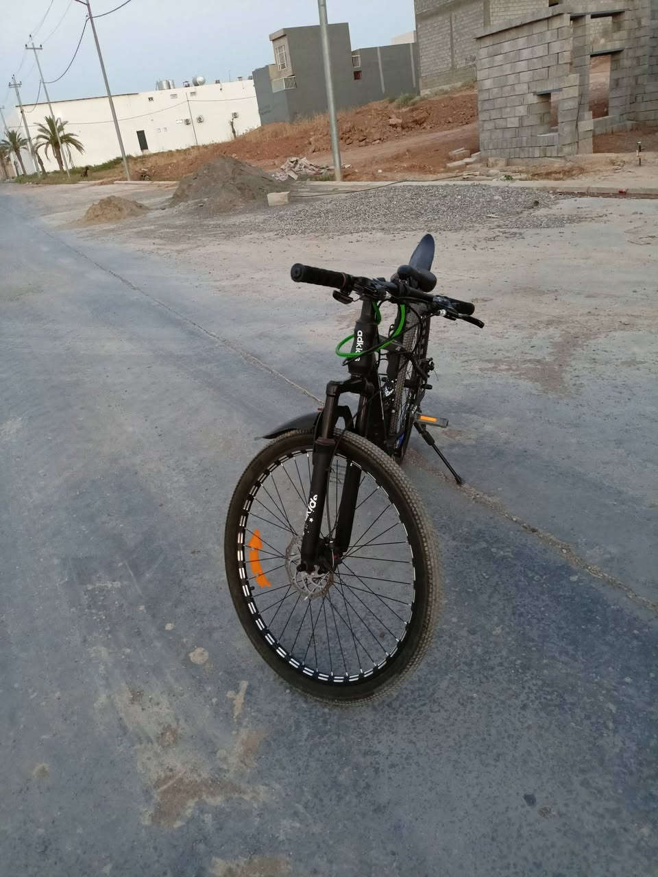 بايسكل
حجم 26 

نوع اكيداس 

دبلات 

تايرات جديدة 

دبل كير الاول 7 و الثاني 3 

بايسكل نظيف ما بي اي شي 

السعر 100,000 وبي مجال بسيط 

العنوان الموصل الايسر 

للاستفسار على هذا الرقم  ***********
