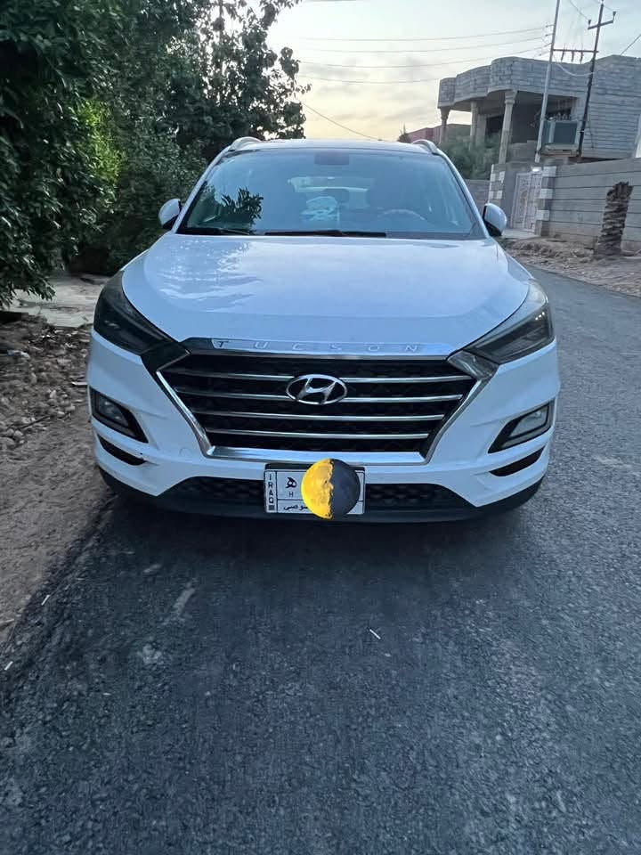 هيونداي توسان 2019 (خليجي -
الحالة والضمان: كفالة عامة ما عده دعاميه شخط خفيف 

 المحرك: 2000 دوش 

 الرقم: بغداد 

المواصفات:

1. بصمة تشغيل + بصمة أبواب (دخول ذكي)

2. ليد نهاري (LED)

3. تحكم ستيرن جهتين كامل

4. 3 أنظمة قيادة (Drive Mode)

5. تبريد قطعتين (أمامي وخلفي)

6. مرايا جانبية شفط (كهربائية)

7. حساسات أمامي وخلفي

8 داخل عسلي جلد

***********

***********
السعر 188$
