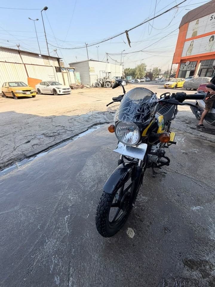 بوكسر كلاسك 23 مكفوله لا تنقيص لا تبخير برغي ممفتوح بمحركها تجي وين متريد روح افحص  مرقم بااسمي شرط التحويل ثاني يوم رقم انكليزي مكاني البنوك  و بيها ملاحظات بسيطه
متواجد رصيد وواتساب***********
