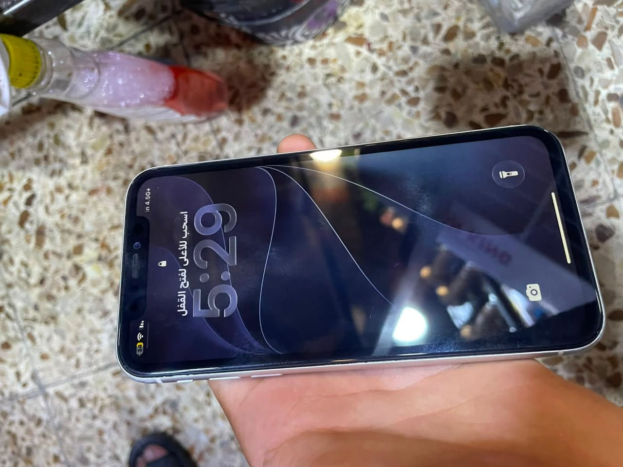 ايفون 11 عادي 

مستبدل 
شاشه 
بطاريه 100
تفصيخ ثنينهم 
ذاكره 128 

فيس ايدي شغال 
نضيف جهاز جداً
شرق اوسط
تك سيمكارت
سعر 200 بي مجال قليل جداً
***********
