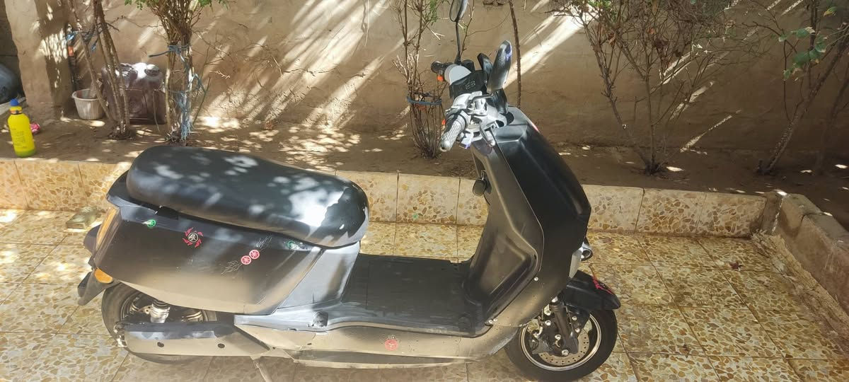 ماطور شحن • ٦بطاريات • بصمه