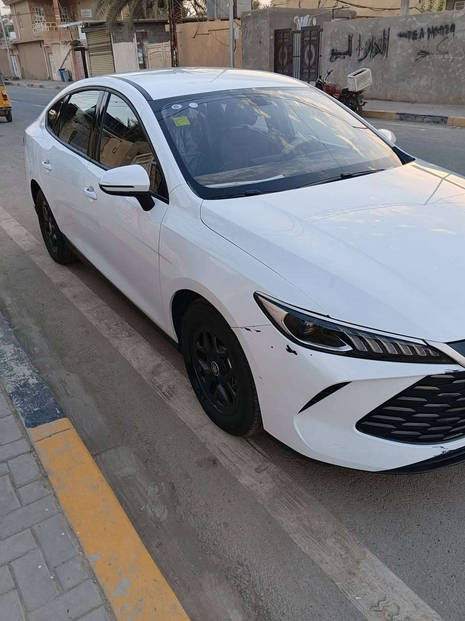 كن بلاس 25
داخل زيتوني 
بدون صبغ 
بدون تبديل 
ماشيه 28 كلي
العنوان ديالى جديدة الشط قرب مطعم سامان 
‏‪***********‬‏
السعر 19.5
