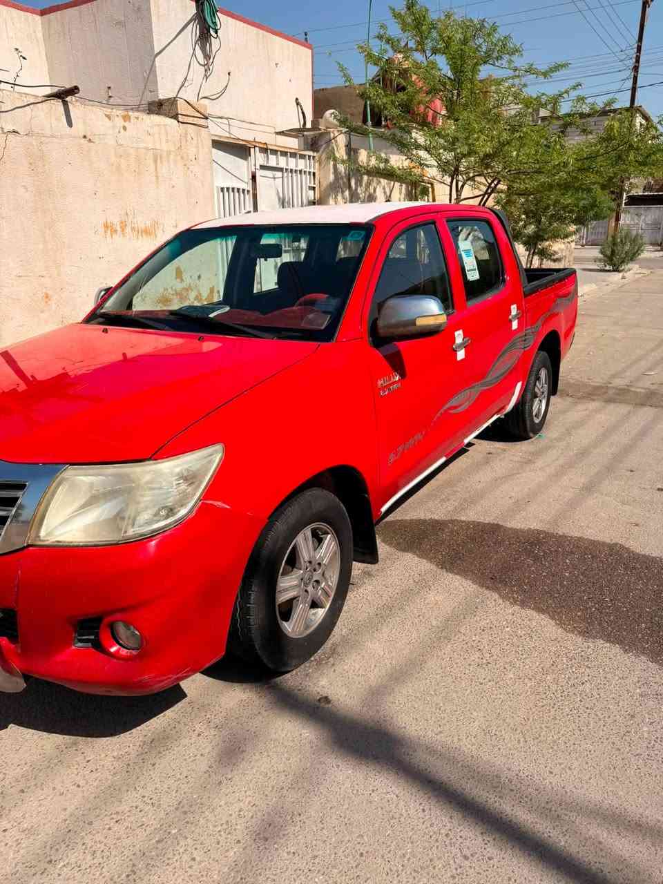 سلام وعليكم هايلوكس 2012 بيها بارد شبر تقريبا بسمي اوتوماتيك ماشيا 400 الف السياره غاز وبانزين السعر 175 وبيها مجال للطيبين ترهم مراوس بهايلوكس ب13 وفوك متواجد فيس واتساب ***********
