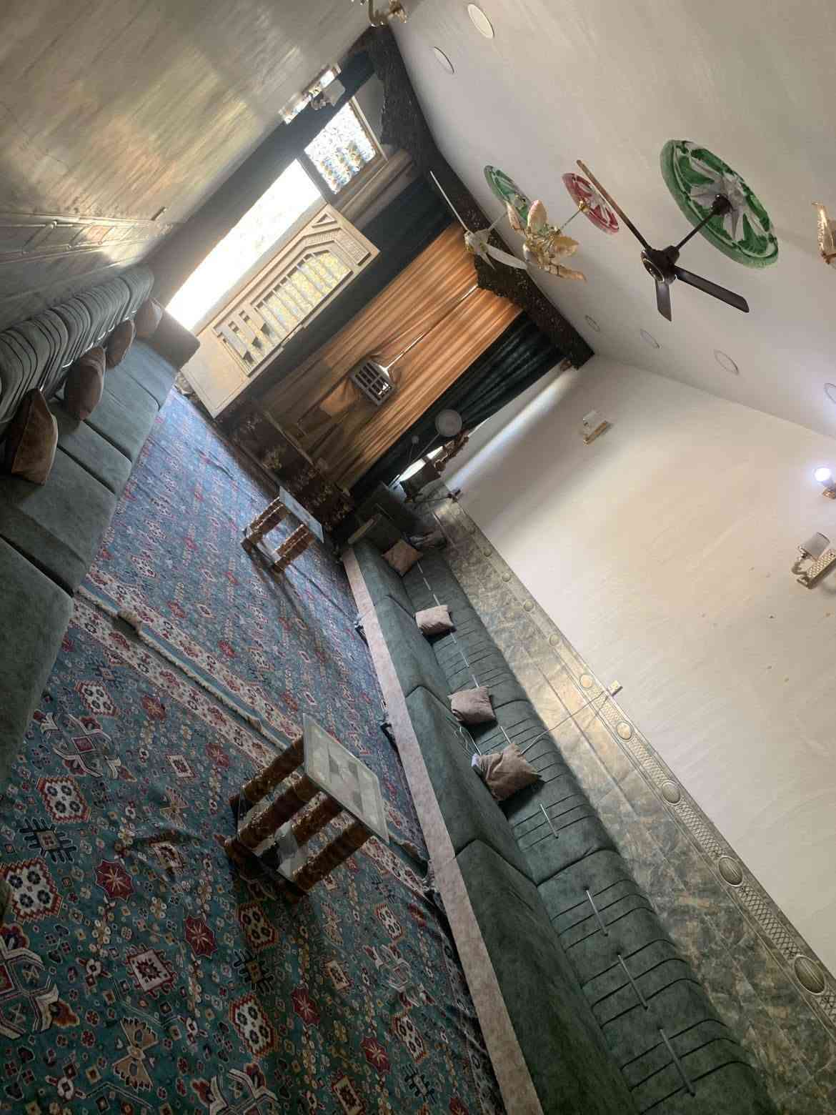 دونم ٢٥٠٠ متر سند ٢٥
يحتوي على دار ٢٠٠م الدار مسلح ثلاثه غرف 
نوم ٤×٥ استقبال ١٠×٤ 
مطبخ ٧ب٤هول٤ب١٣
درج  بيتونه
صحيات داخليه وخارجيه
الكاع بيهانخيل عدد ٨
رمان اول موسم يثمر 
عدد تقريبًا ١٥٠ شجره
مسيج 
الدونم نزال ٨٥ م والواجهه تضرع على 
٢٥٠٠ م تاخذ دونم صافي

-عنوان جاي من جسر ماجد قرب معمل الاسفنج 
- للتواصل عل رقم 
***********

