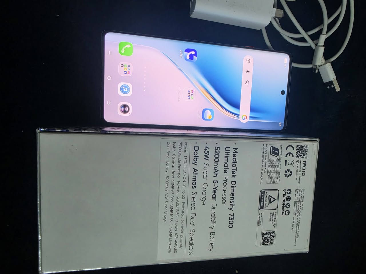 للبيع تكنو كامون 40 برو 5G
مكانه نجف سعره 280 الف
الاتصال  ***********
المواصفات
الشاشة
AMOLED، 6.78 بوصة، دقة 1080 × 2436 بكسل، معدل تحديث 120/144 هرتز
المعالج
MediaTek Dimensity 7300 (4 نانومتر) أو MediaTek Helio G100 Ultimate (6 نانومتر)
الذاكرة
12+12 جيجابايت رام التخزين 256 جيجابايت،
الكاميرا الخلفية
ثنائية: 50 ميجابكسل (رئيسية، f/1.9، OIS) + 8 ميجابكسل (زاوية واسعة جداً)
الكاميرا الأمامية
50 ميجابكسل (f/2.5، تركيز تلقائي للعين)
البطارية
5200 مللي أمبير، شحن سريع 45 واط

