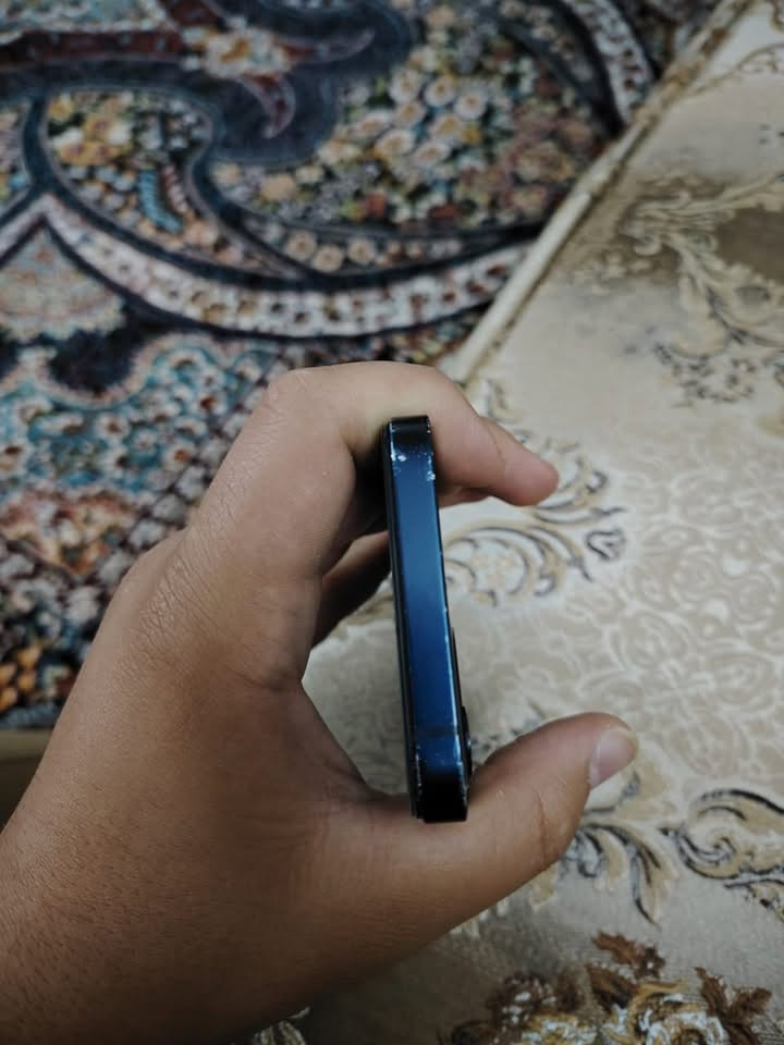 ايفوان 12 ذاكره 64 تك سيم للبيع شاشه او بطاريه مبدل بل شرط اصلي السعر 225.   تواصل ***********عل وات ساب
