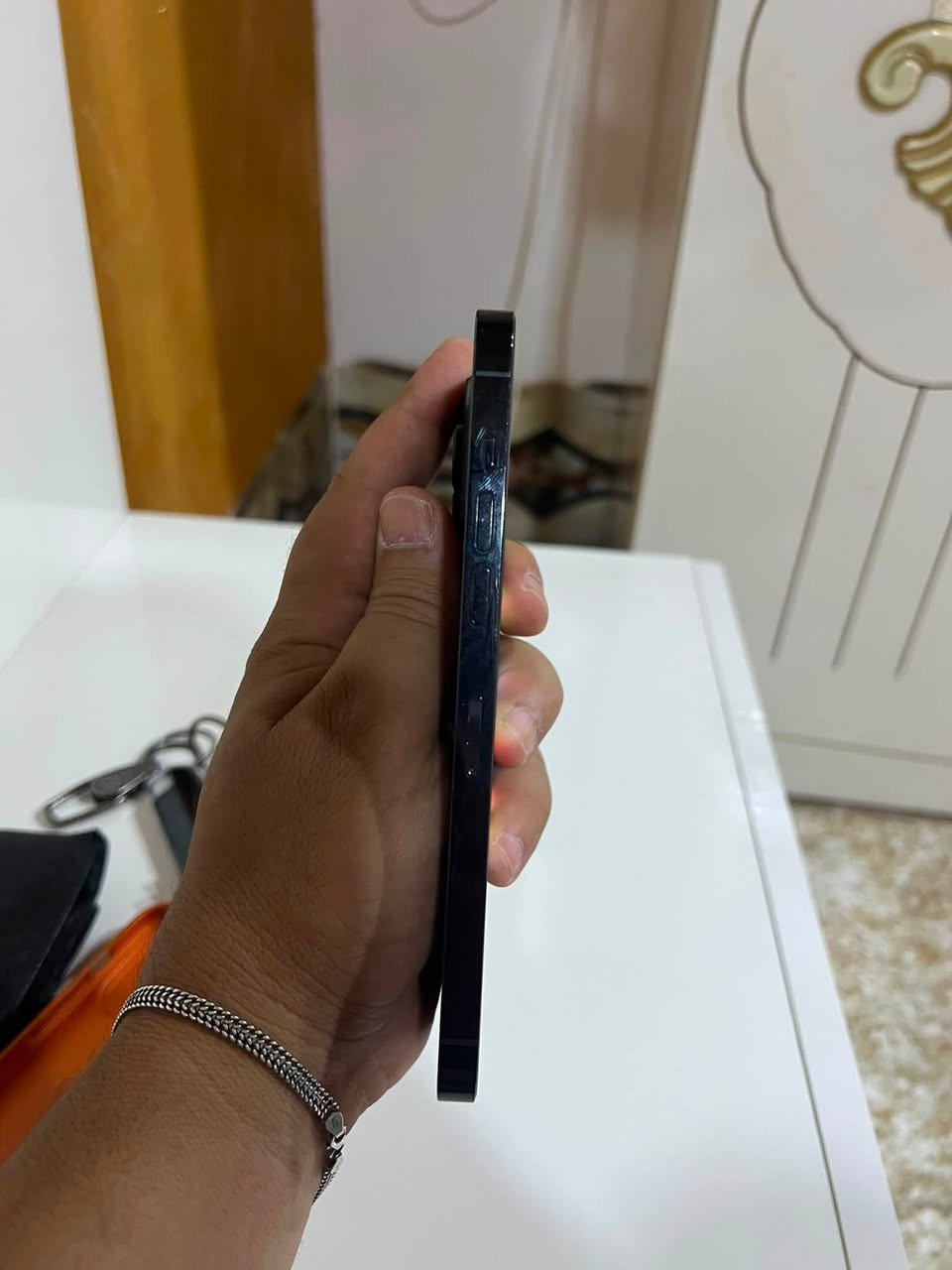 سلام عليكم
14برو ماكس دبل سيم 
امبدل شاشه وبطاريه اصليات فول جهاز مال بيت ذاكره 256 
فيس ايدي شغال شحن مايصرف 
السعر 600 بي مجال قليل مامتواجد ع فيس 
***********
