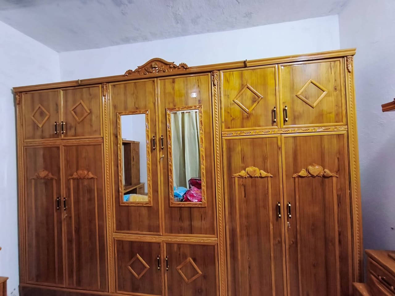 ‎غرفة للبيع جديده ما مستخدمه نجارة عراقيه طابقين مسرح كبير .. 
بيها مجال قليل للتواصل : ***********‎ عمارة, ميسان
