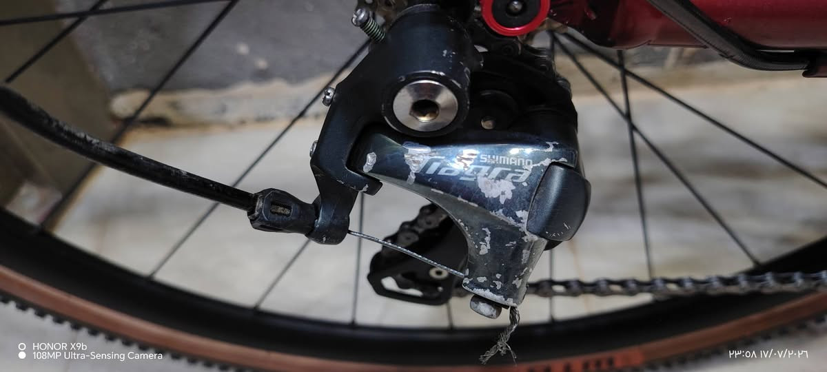 متوفر للبيع...
دراجة كرفل نوع cannondale قياس الفريم ٥٤ مناسب لطول ١٧٠ فما فوق
السستم تياكرا ٢ في ١ ميكانيكي شغال ١٠٠٪١٠٠
بيهه بعض الشخوط موضح بالصور والفيديو المرفق
السعر النهائي ٧٥٠ الف دينار قفل
عنواني الزعفرانية منطقة الأمانة
رقمي *********** واتساب ماسنجر
