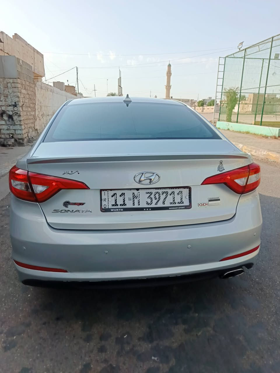 سوناته امريكي كلين 
فقط صبغ قطعتين
 ارقام بغداد باسمي
 محرك معلايه كازكيت كير حداديه كشر مكفول 
لايت زنون هورن بوش 
مابيها كل نقص مال جناي جاهزه كبل لشارع 
مكاني رمادي التاميم 
السعر ١١٥ ورقه وبيها مجال بسيط 
الاستفسار ***********

نص مكتوب في الصور:
- اثير *********** - شهاب 821299188