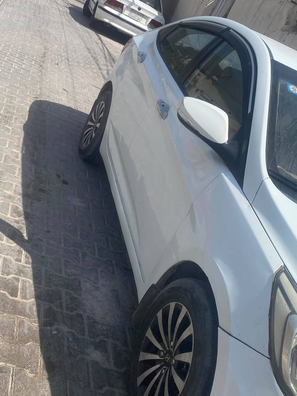 سلام عليكم سياره اكسنت للبيع رقم نجف هزه جديده بيهاا بنيد ونص جاملغ صبغ وباردات بصيطه تبريد شغل مكينه وكير نضيفات السعر 78 وبيهاا مجال مكان نجف ***********مكلف النشر

