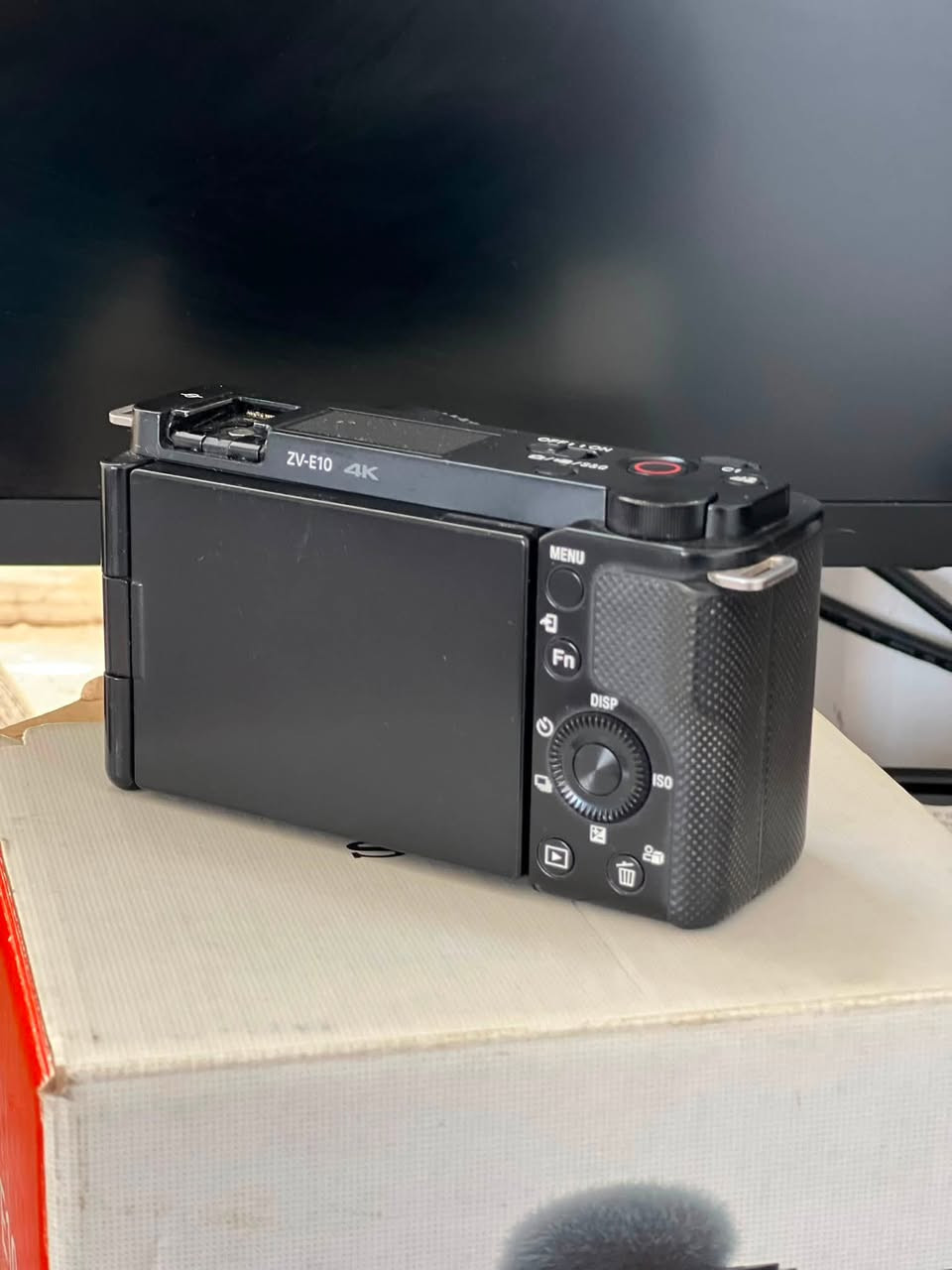 Sony zv-e10
ظافة %85
شتر32k
7 باطرية
سعر 650 الف
***********

نص مكتوب في الصور:
- Camera Shutter Count
- Find out how many shots your Digital SLR has taken
- RESULTS
- Shutter count
- 32849
- Current value on eBay
- As an eBay Partner, this site may be compensated if you make a purchase using the above link
- Post
- If you found this useful and love cameras, check out our new desktop app!
- CHECK ANOTHER CAMERA
- Digital Photo Gallery