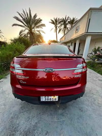 للبيع سيارة فورد توروس (Ford Taurus) من فئة SEL، بحالة ممتازة، المواصف...