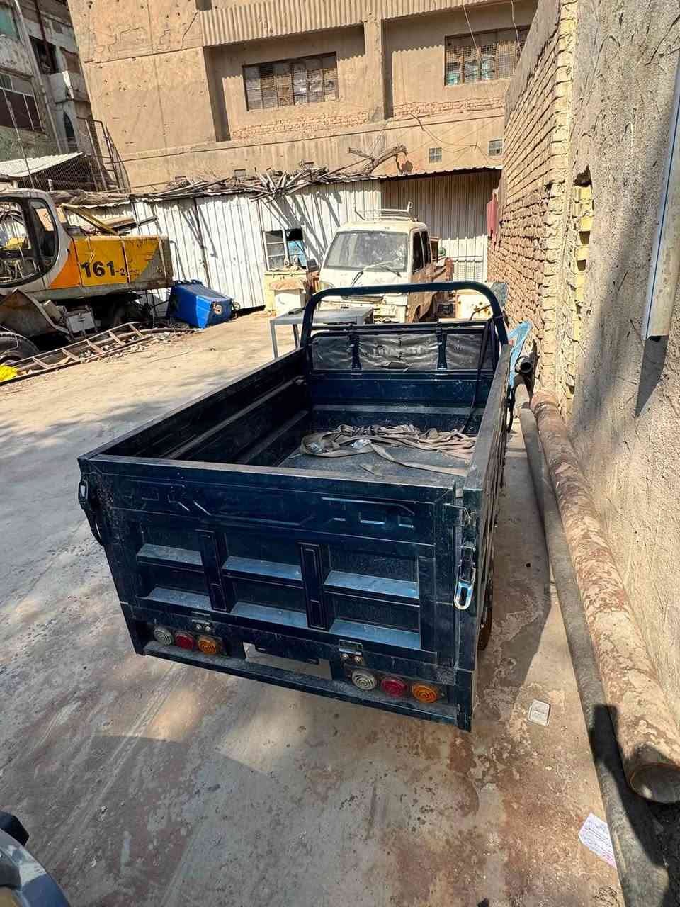 ستوته شحن للبيع
الستوته نضيفه ما ماشيه هواي 
البطاريه جديده
عدد البطاريات 6
السعر مليون و 150
للتواصل***********
