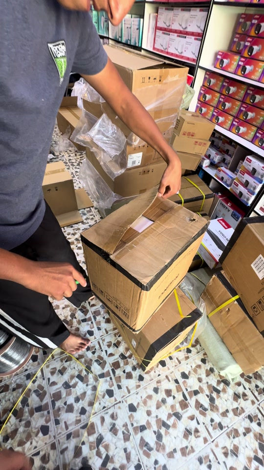 🔥📦 وصول مواد جديدة إلى مكتب المعرفة 📦🔥 وصلت وجبة جديدة من المواد وبمواصفات متنوعة ✨ 💻 لابتوبات وحاسبات 📹 كاميرات مراقبة 🔌 UPS ومستلزمات الشبكات 🖥️ إكسسوارات وملحقات حاسبات 🔥 متوفرين الآن وبكميات محدودة 📞 للاستفسار والطلب: *********** 📍 العنوان: بغداد – ساحة عدن، قبل مدخل الحرية الأولى 💻 مكتب المعرفة للحاسبات وكاميرات المراقبة #مكتب_المعرفة #بغداد #ساحة_عدن #الحرية #لابتوبات         
