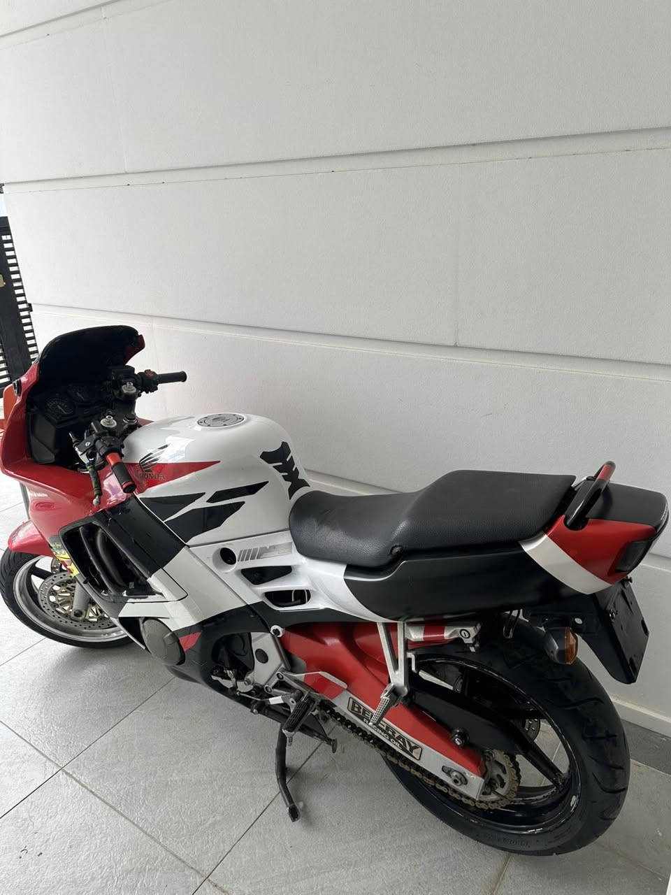 🏍️ ماتۆر F3600 بۆ فرۆشتن
هەموو شتێکی ماتۆرەکە بە شەرتە، دوو تایەی تازە، ڕۆن و فلتەری تازە.

 شتێکی پاک و دەگەمەن. 

💰 نرخ: 15 گەڵا

🤝 مەعامەلە: برایانە

📍 شوێن: سلێمانی

📱: ڕەقەم ***********
