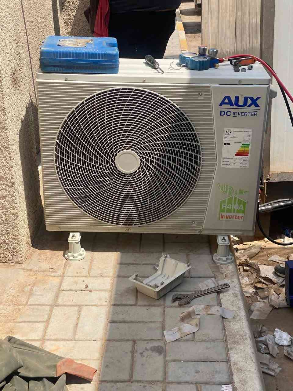خدمة تبريدكم ❄️🔧
نصب سبالت ❄️ صيانة ❄️ تجهيز ❄️ إدامة 

تركيب السبالت وصيانتها وأدامتها

ضمن أعمال ورشتنا هذا الاسبوع

✅ كادرنا فني ممتاز ويتميز بالسرعة في الانجاز

✅ ضمان في العمل والصيانة موسم كامل

✅ تجهيز كافة أنواع السبالت

✅ مستعدين لتجهيز وتركيب جميع انواع السبالت والماركات وصيانتها وأدامتها وتجهيز المجمعات والبنايات

للاستفسار الاتصال او المراسلة 📞

*********** 

يوجد واتساب
