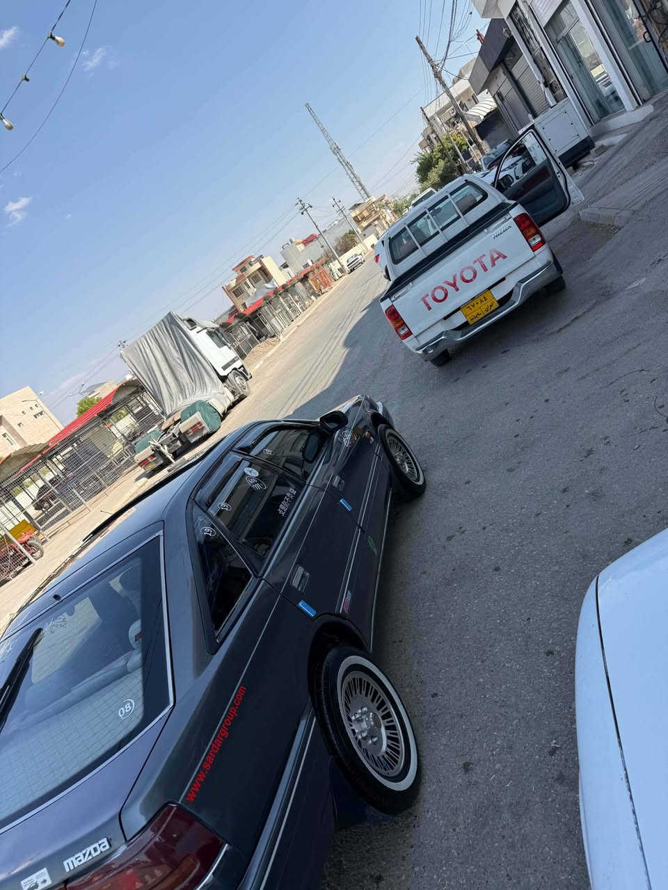 سڵاوی خوای گەورەتان لێ بێت
مازدا  هەشتو بەخ  لۆک لۆک مۆدیل1988
ئاڕمی پلاستیکی سلێمانی بەشەرتی ئەوالیاتو غەرامە گێڕوو مەکینەو دەعموو لێدراوی کارەبای هەرهەمووی بەشەرت نوقسانی لەگیانیا نیە لۆک لۆکە ماڵی دۆستە چەکوش بەگیانیەوە نیە بۆ پەیوەندی کردنیش 
***********
