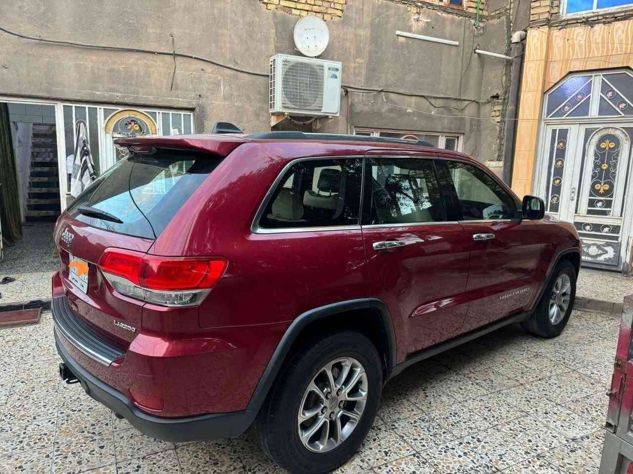 السلام عليكم جيب لاريدو محرك 3600 سته سلندر وارد امريكي مكفوله من الضربه والصبح كلشي شغال بيها ومكفول موديل2014 رقم بغداد مشروع وطني وبسمي وحاليآ السياره بالعماره للإستفسار *********** السعر 225
