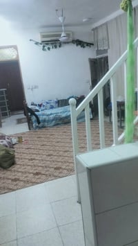 ٧٥م • غرفة وصالة • مقابل مول المزرعه