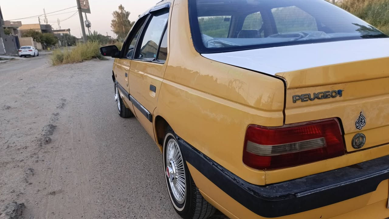 السلام عليكم بيجو لميس لبيع موديل 2013 رقم بغداد انكليزي مصفره هيئه محرك وكير مكفولات تبريد حداديه مشط ستيرن جديد كهربائيات كله بلاد مكفولة من الظربه والصبغ السعر 28 وبيه مجال عنوان بابل الأسكندرية 
***********

