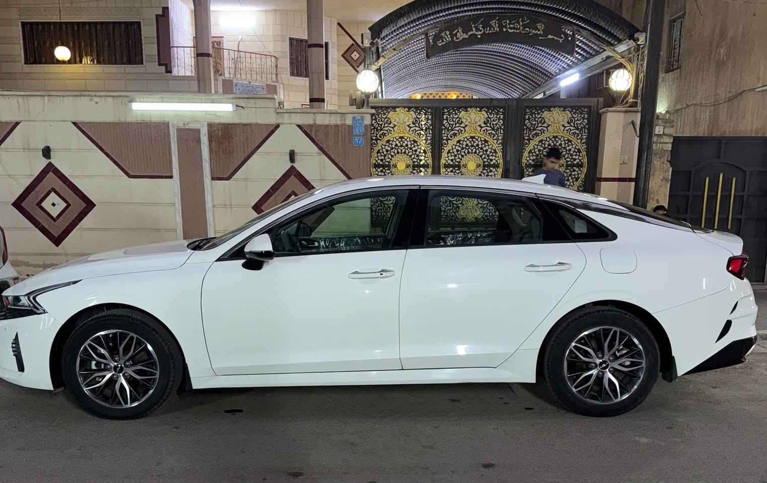 السلام عليكم
كيا K5 سياره
موديل 2023
الموصفات
بصمة
تشغيل عن بعد 
شاشه اصلية
كاميرا خلفيه
حساسات امامي + خلفي
بصمة جنطة حساس جنطة ذكية
المصابيح الاماميه زنون + LED
زنون نهاري
كشنات جلد
تبريد لمس قطعتين
كرسي كهرباء
محدد سرعه
فول تحكم ستيرن
درايف مود
مري شفط
ترحيب عن الاقتراب
فول تحكم ستيرن
المحرك 2000 المرغوب
وضعيات قياده 5 اوضاع
عداد المسافه 34 الف كيلو متر السياره نظيفة
السعر 193 وبيهة مجال للاستفسار 
***********
