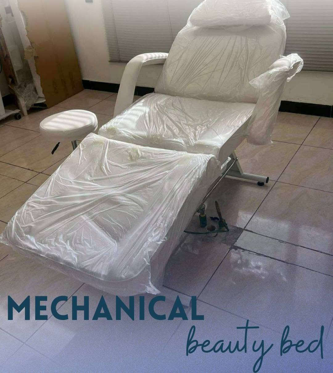 #سدية _تجميل
#سدية_ميكانيكية_للفحص

 #شركة_القمة_الطبية توفر سدية تجميل ميكانيكية ومع ستول هدية وبسعر جداً مناسب
للحجز الاتصال على الرقم التالي :-

***********

م.عُلا الحمداني

نص مكتوب في الصور:
- MECHANICAL beauty bed