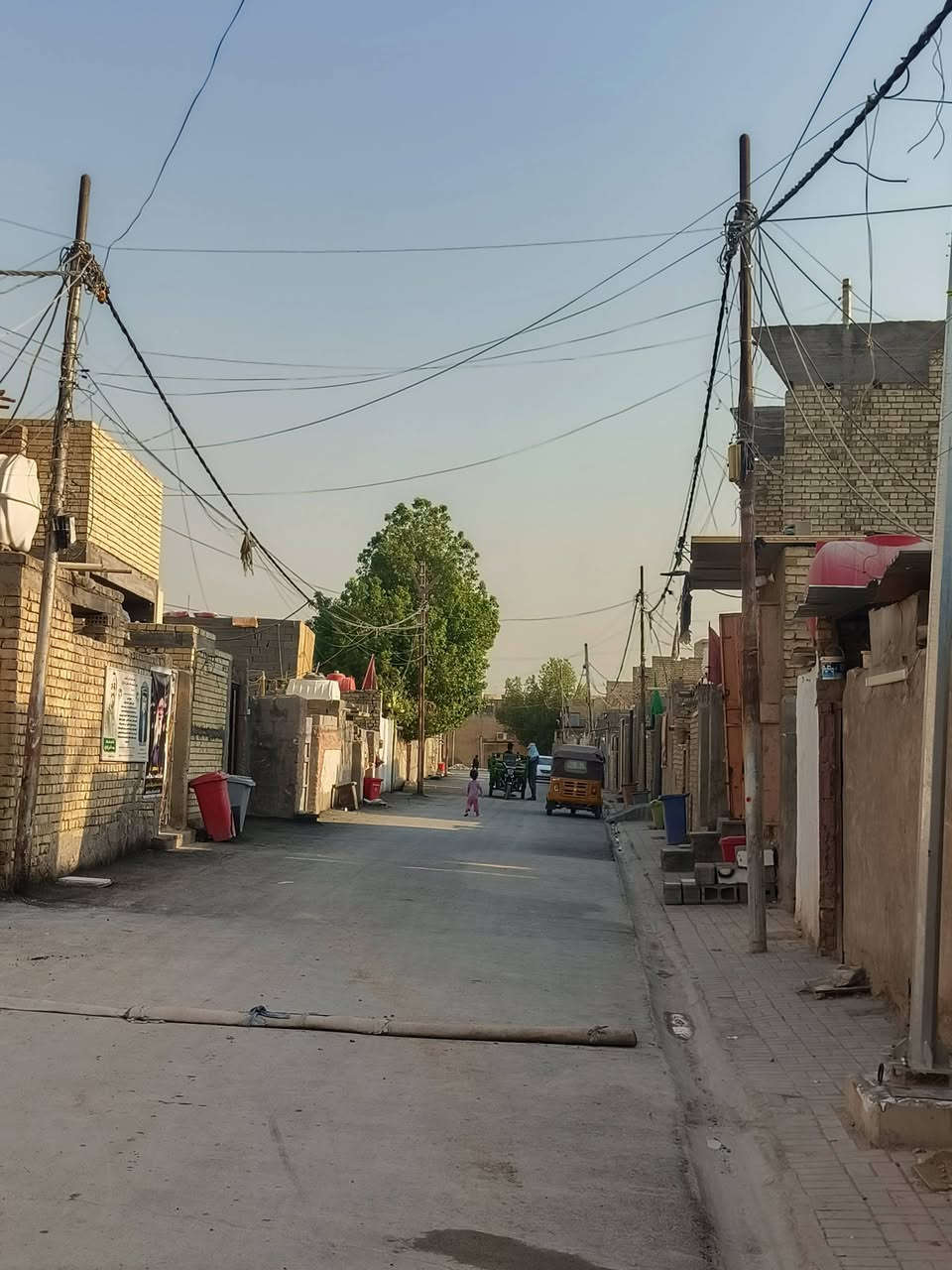 السلام عليكم ورحمت الله 
قطعه ارض للبيع المساحه 200م
الدف بمستوى الشارع 
مجاري +ماء +تبليط خدمات جديده كامله
نوع السند/طابو زراعي قرار محكمه
حي المنتظر 

للاستفسار *********** اتصال +واتساب 
ما متواجد فيس
