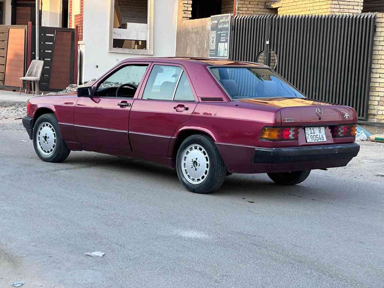 سلام عليكم 
للبيع مارسيدس ١٩٠ طيارين موديل ١٩٩٢ فول مواصفات 

السياره محرك كاز بلازي ٥ سلندر سوبر جارج طياره بل مشي

سياره قتصاديه كلش وما بيها اي صرفيات ونشطه كلش وسريعه

كير اوتماتك محرك وكير جدد مكفولات صدرين جدد تراي صفر

رقم بغداد الدولي شرط التحويل سنويه جديده هزه جديده 

صبغ عام جماليه بدون اي ضرر او تعمير او خياس فقط رش ￼

سياره حلوه مال جني ومال بيت ما متعوبه وكلش قتصاديه

السعر46 ورقه وبي مجال للشراي العنوان بغداد حي الخضراء

*********** ممتواجد ع النت الي يحب يتصل
