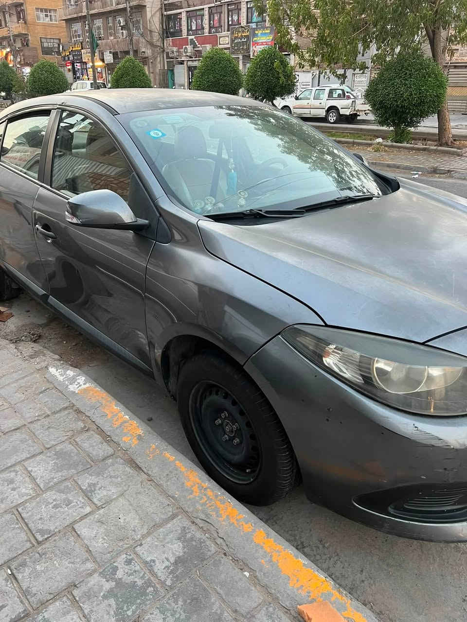 سلام عليكم فلاونس ١٦ كير مكينه مكفولات كسر مكفول تبريد ثلج تخم تايرات جدد صدرها ٨٠/١٠٠ سياره كفاله عدى كم شخط بلبوليش يروح  كهربائيات وضفيرة على وضع الشركه سياره اقتصادية بشكل مكاني بغداد 
السعر ٦٥ 
واتساب ***********
