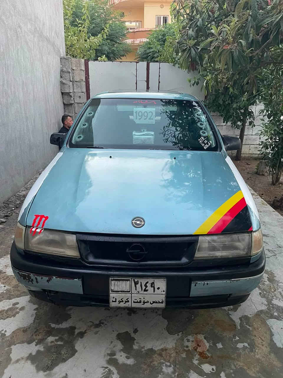 ئۆپڵ ڤیكترا  مۆدێل 1992 سه‌نه‌وی خه‌رامه‌و بڕاوه‌ به‌شه‌رت گێڕومه‌كینه‌ به‌شه‌رت مه‌كینه‌ ١٨ سڵایته‌ ٤تایه‌و ویلی له‌ ژێرایه‌ پاكانه‌ و هه‌زه‌شی بۆ كراوه‌ سه‌یاره‌كی جوان و بێمه‌سره‌فه‌ ماڵی دۆسته‌ 
سعر ١٧ گه‌ڵاو مه‌عامه‌له‌
***********

