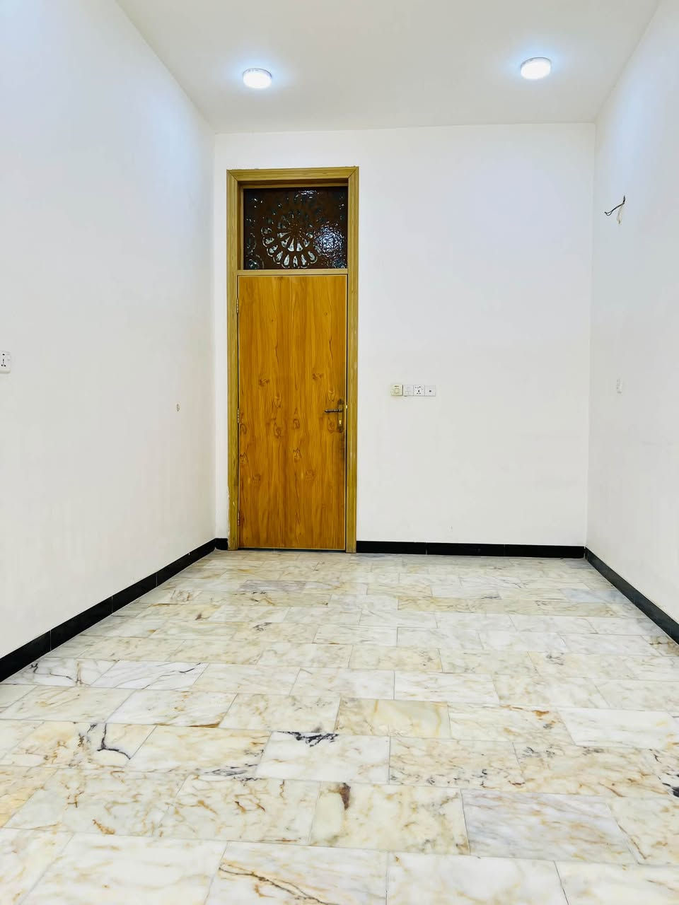 ✅ #دار_للبيع ___طابو صرف✅

🏗️📍المــــــــوقع//. حي الميثاق نزال مباشر من شارع ٨٠  

قرب مجمع القضاة يبعد ١٠٠متر عن شارع ٨٠ او اقل 

✏️المســـــاحة//  ١٢٥ 

🔴يطل الواجهه ع ساحة 

    🔴 الدار فارغ يسلم مباشرتا عند البيع 

🧱🧱يتكون من ٢ طابق يحتوي على 

يحتوي ع (٤  غرفة نوم 🛌 + استقبال ➕ مطبخ  ➕ هول ➕ صالة➕ مجمعات صحية عدد ٣

 🏫📚نستقبل جميع عروض البيع و ترويجها بإعلانات ممولة 
      للمزيد من التفاصيل الاتصال او المراسلة خاص 

حسن السعيدي ***********
حسين السعيدي ***********
علي السعيدي ***********

 📍موقع المكتب  📌 الحله - حي الامام علي(ع)_قرب المول الجديد _مقابل مجمع الوافي
