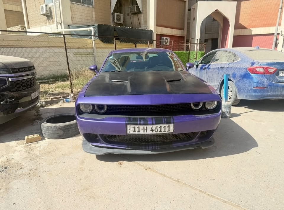 السلام عليكم
—————————-
جالنجر 2016 فول الفول لون مميز بنفسجي💜 
اعلى شي 
رقم بغداد بسمي 
———————————————————-
مواصفات 
١- فتحة 
٢- جلد + كراسي كهرباء 
٣- شاشة كبيرة 
٤- رادار 
٥- كشنات تفدئة + تبريد 
٦- حساس خلفي 
٧- تبريد قطعتين 
باقي مواصفات الفول 
——————————————————————
سياره نظيفة جدا ماشية ٩١ ميل
مكينه كير صدر جاهزه حادثة قطعة وحده صبغ فقط البنيد ضرره جدا بسيط 
————————————————————————-
مكانه :- بغداد 
السعر :- 155
رقم الهاتف ***********

نص مكتوب في الصور:
- AutoAuctionHistory VIN 1 auction record 1 winning bid 10 photos Exact odometer reading 2 sales stories Seller details AutoAuctionHistory.com 000-20170008 - 07/11/2017 INSURANCE AUTO AUCTIONS, INC. - IAAI.COM GET HISTORY AutoAuctionHistory USD 6.00 (per report) See the Sample autoauctionhistory.com