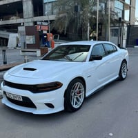 دوج جارجر rt هيمي 5700 موديل 2022  مواصفات  كشن كهرباء شاشة كبيرة كحسا...