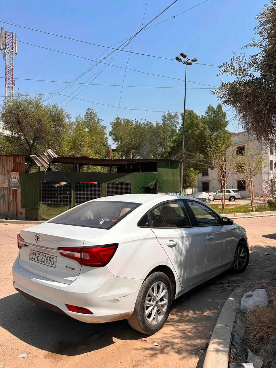 السلام عليكم
للبيع MG 5 
الصدار الأول السيارة حلوة واستلام شركه 
بيها صبغ جاملغ خلفي وقبق جنطه 
بدون دواخل 
كير مكينه صدر تبريد كله جاهز ومكفول 
رقم بغداد باسمي 
مكاني بغداد السعر قفل ٨٨ ورقه بدون اي عمله 
***********
