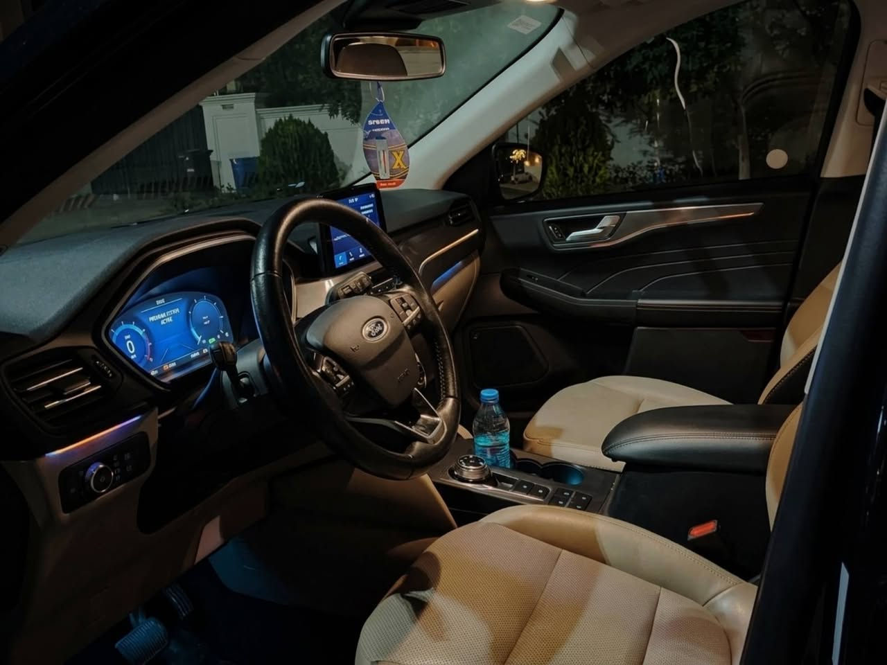 Ford ESCAPE titanium
2021 2.0T
اقره المواصفاات زين ✨
قبل كلشي هاي ٤ بستن ٢٠٠٠ تيربو... رجاءا لاتقارنها بل ٣ بستن... 
🔹محرك 2.0T توربو حجم مرغوب 

🔹 محرك أربع سلندر مرغوب 
 
🔹 دبل إكسل بخمس وضعيات قياده
🔹كود باب Door code
🔹بصمة شغال
🔹تشغيل عن بعد
🔹 كوشن جلد
🔹كوشن تدفئة + خزن ميموري 
🔹 سكان هيتَر
🔹 گيج الكتروني
🔹 صندوق جك 
🔹 بريك بصمة أوتو هولد Auto hold
🔹نظام إيقاف وتشغيل المحرك التلقائي عند التوقف Auto start-stop
🔹رادار امامي مع نضام مثبت سرعة زكي Adaptive cruise control 
🔹نظام المساعدة في البقاء داخل المسار Lane keeping
🔹باب صندوق خلفي يفتح تلقائيا بالقدم Hands-free 
‏lift-gate
🔹 ماشي ٨٦ الف ميل
🔹بيه قطعة صبغ بنيد فقط بدون دواخل بدون شاصي،بدون ايرباك
🔹گير و محرك شرط
🔹سياره رقم دهوك
📍مكان اربيل.. موصل
        الشراي يتصل ويدلل
📞 ***********.. واتس ماسنجر
السسسعر... 
167 ورقه ومجالها بسيط
