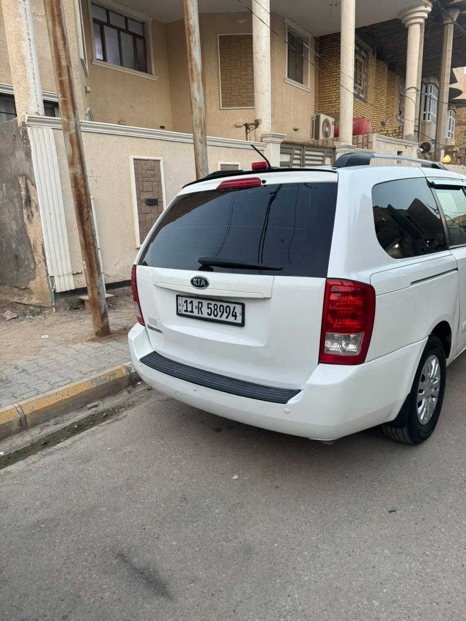 يالسلام عليكم سيدونا موديل 12 رقم بغداد بنيد مبدل فقط بدون اي ضرر السياره جاهزه مكينه كير تبريد جاهزه من كلشي للبيع او مراوس بأجره السعر 148 وبيه مجال قليل مكاني السماوه الرميثه 
رقم الهاتف ***********
