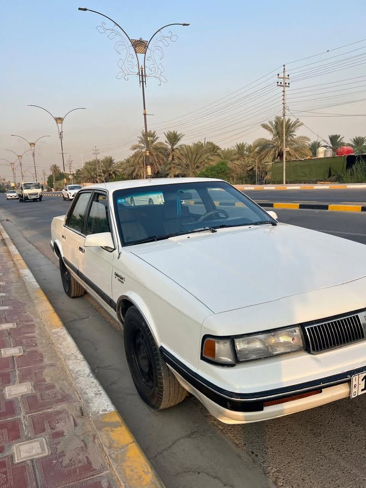 اولدز موبيل
موديل 90
لون ابيض 
رقم بغداد انكليزي بأسمي
تخم تاير جديد
تبريد شغال ثلج 
كير ومكينة مكفول
بيها مكانات صبغ بسيطة
مكان السيارة كربلاء / شارع السيدة زينب قرب فندق البارون
السعر 55 وبي مجال
رقم الهاتف ***********
