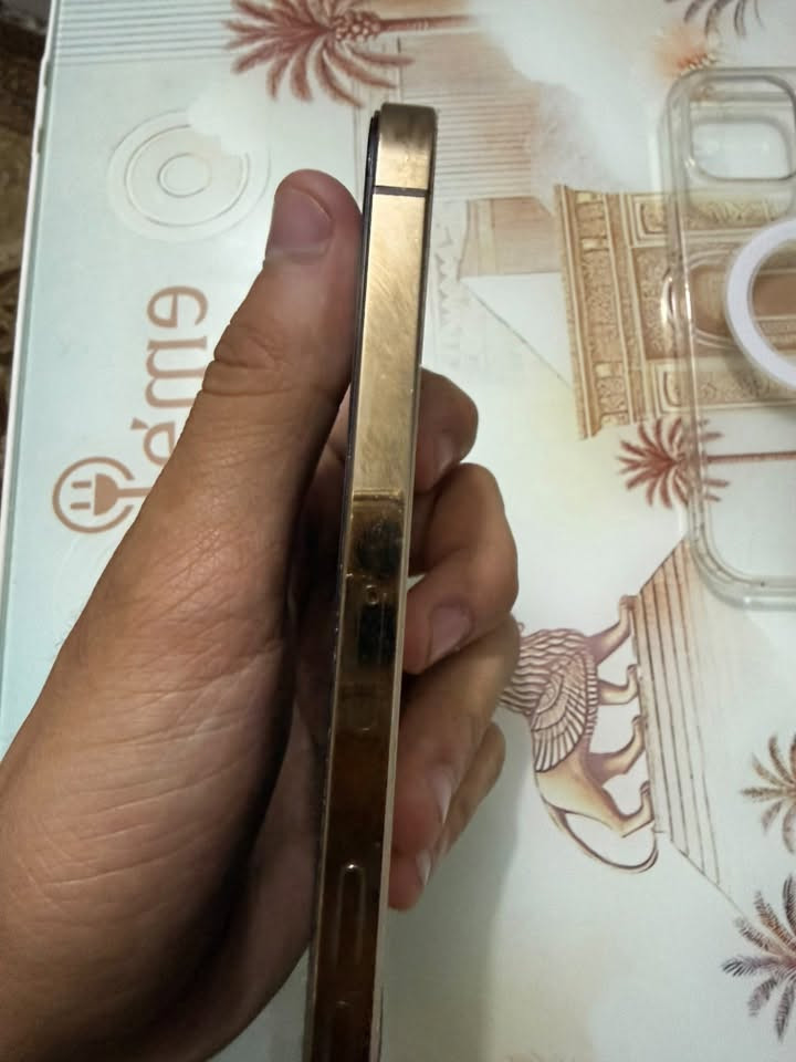 السلام عليكم ايفون12بروماكس شرق اوسط ذاكره128مبدل شاشه وبطاريه ماعرف بسعره واريد ابيعه رحمه لوالديكم اشكد سعره الي يرضي الله*********** واتساب
