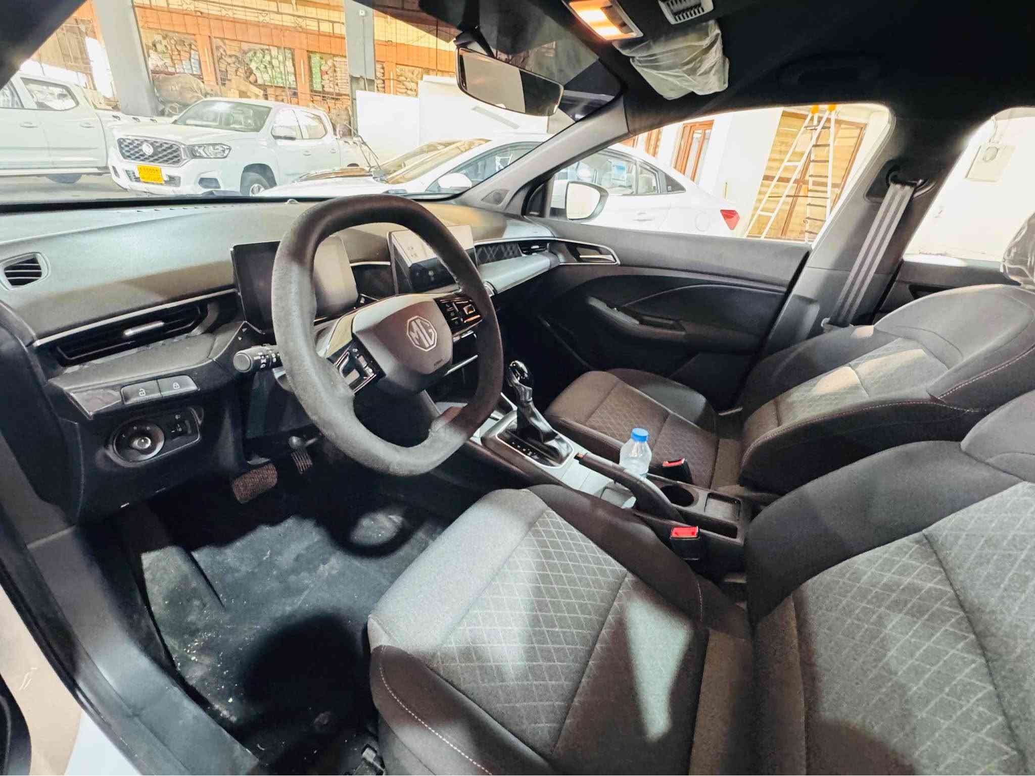 MG 3 2026

❕مەکینەی 4 پستون 15

❗ژمارە هەولێر جاهیز 

❕11 هزار کم روشتووە 

❗قەباغ سندوق بویاغە 💎 

بستێک لە جمالوغی پشتەوە تعدیلە 

❕موسفاتی ,سپی ,  شاشە, کامیرە, حەساس, سوکان فولیوم, تحدید سرعە....

🔥نرخ 97 وەرقە🔥

📍شوێن هەولێر 

*********** أربيل, العراق
