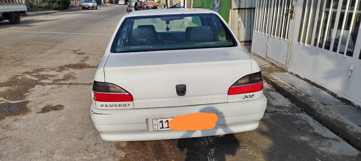 بيجو 306
‏موديل 2003
‏محرك.  كير   تبريد ثلج. 🥶. 
‏صدر امامي خلفي جديد    
‏تخم تاير جديد
‏ باتري جديد
منظومة بانزين كاملة
‏جديدة السيارة متعوب علية كلش بدون اي نقص بيهه تبديل بنيد وجاملغ مطخوخه بباب الحوش بدون دواخل السيارة حره مامطلوبة  لايوجد بيها خياس  بأسمي رقم بغداد دولي التحويل ثاني يوم  مكان السيارة بغداد الشعلة السعر 45  وبية مجال بسيط حك الجية  هاتف *********** بي وتساب
‏

