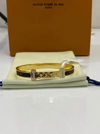 سوارت ماركات • كارتير • لويس فيتون